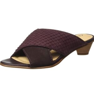 Clarks Cushion Criss Cross Sandal